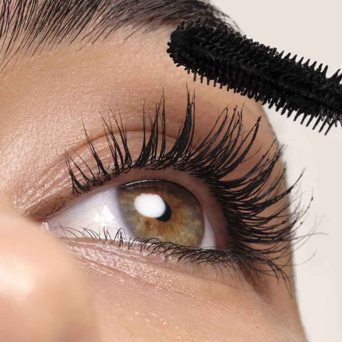 Vertigo Lift Extreme Length Mascara - Azora Beauty