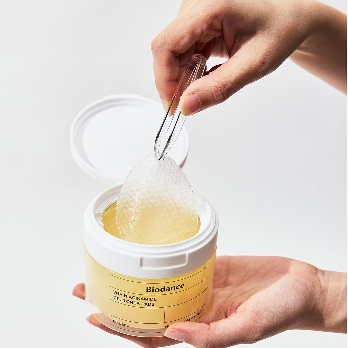 Vita Niacinamide Gel Toner Pads - Azora Beauty