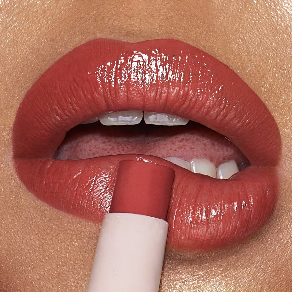 Hyaluronic Happikiss - Azora Beauty