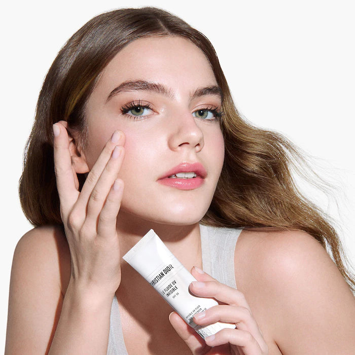 Hydrating Invisible UV Fluid SPF 50+ PA++++ - Azora Beauty