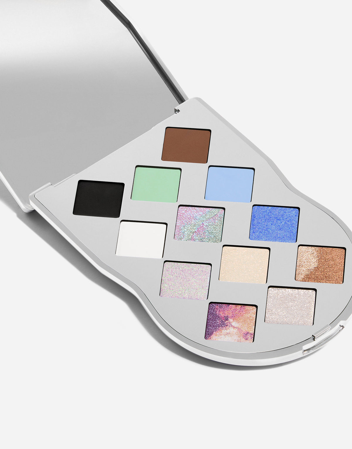 Eye Dare You! Beyond - Azora Beauty
