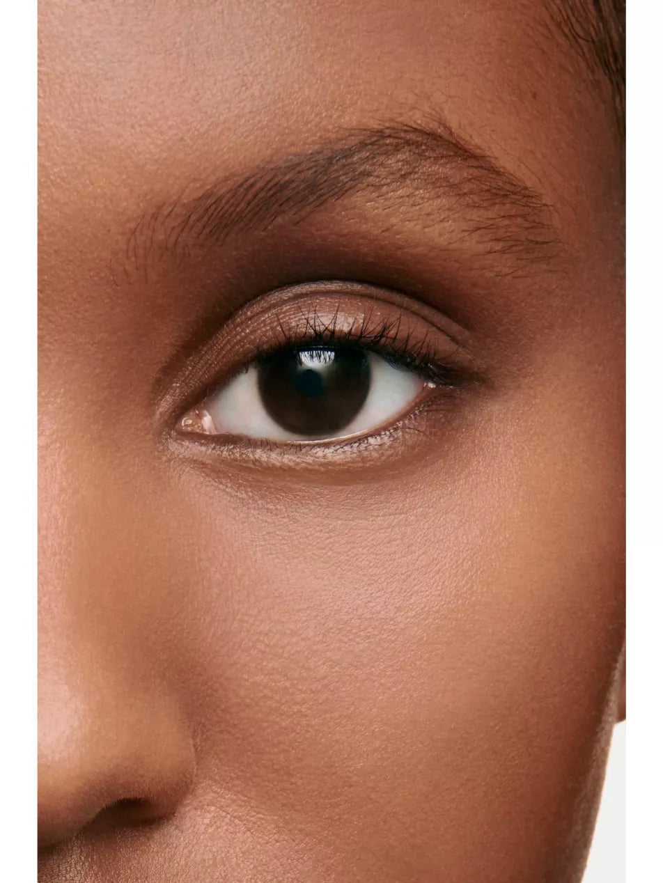 Les Beiges Serum Concealer Natural Healthy Glow - Azora Beauty