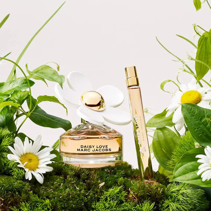 Daisy Love Eau De Toilette With White Florals & Driftwood