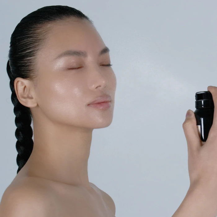 Skin Fetish: Glass 001 Legendary Glow Setting Spray