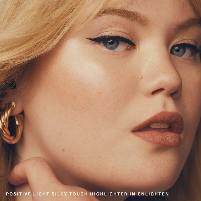 Positive Light Silky Touch Highlighter - Azora Beauty