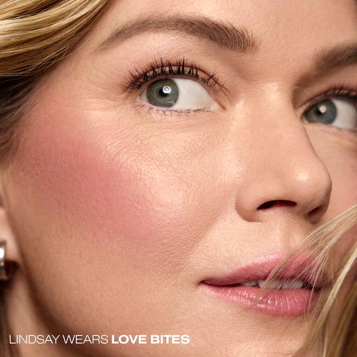 Coming In Hot Blurring Pressed-Mousse Blush